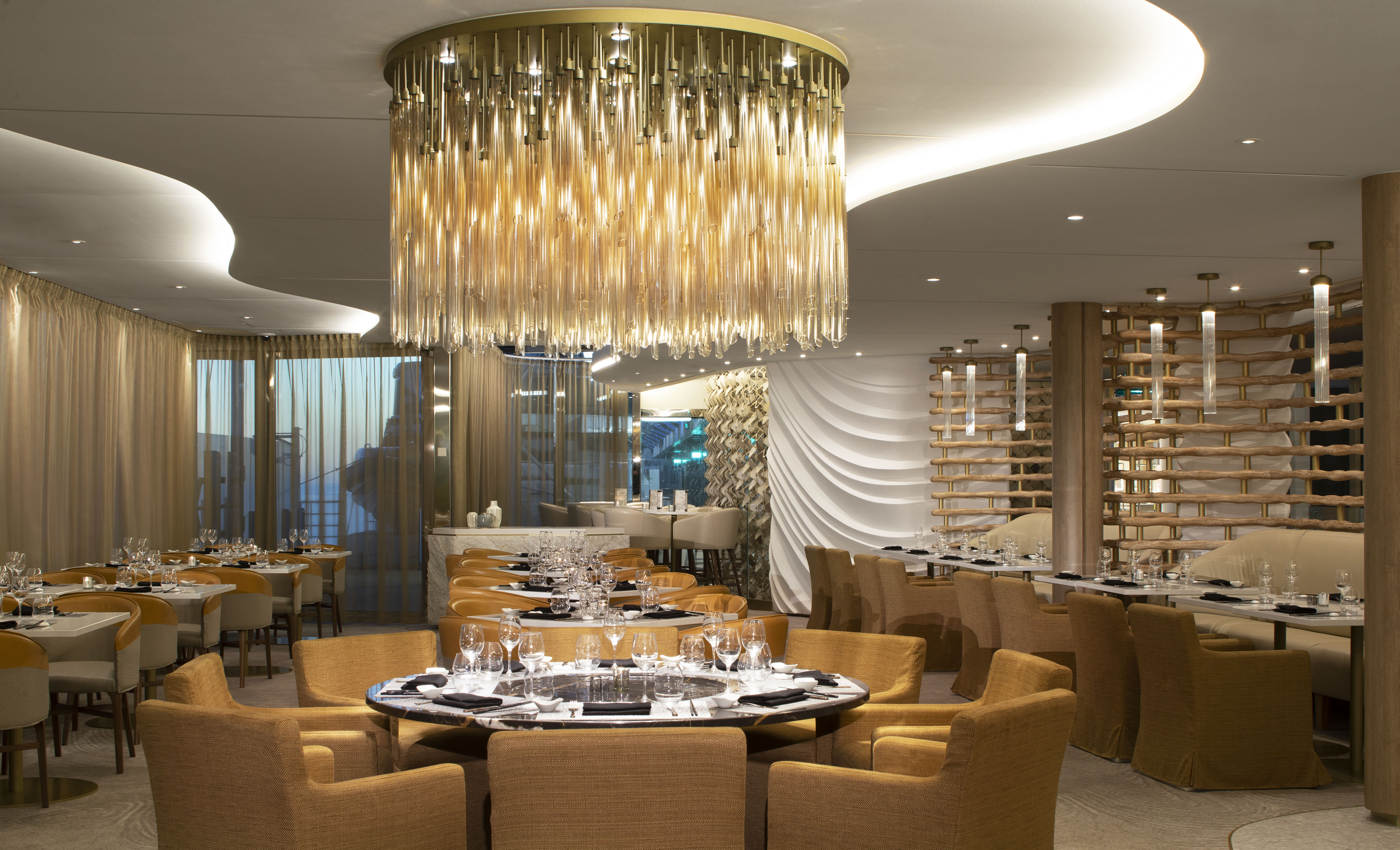 Asian restaurang Raw on five