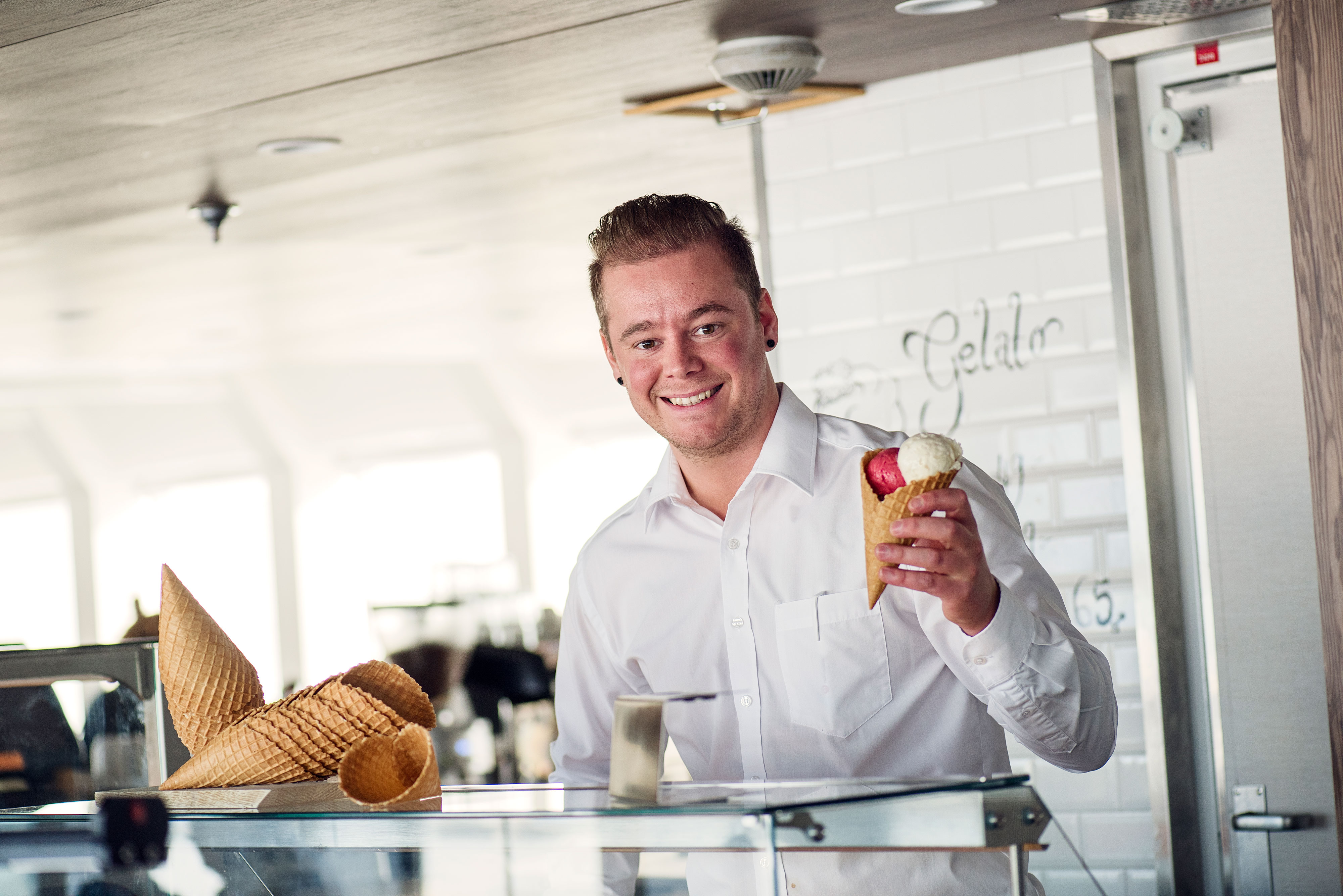 Svalka dig på glassbaren Multe
