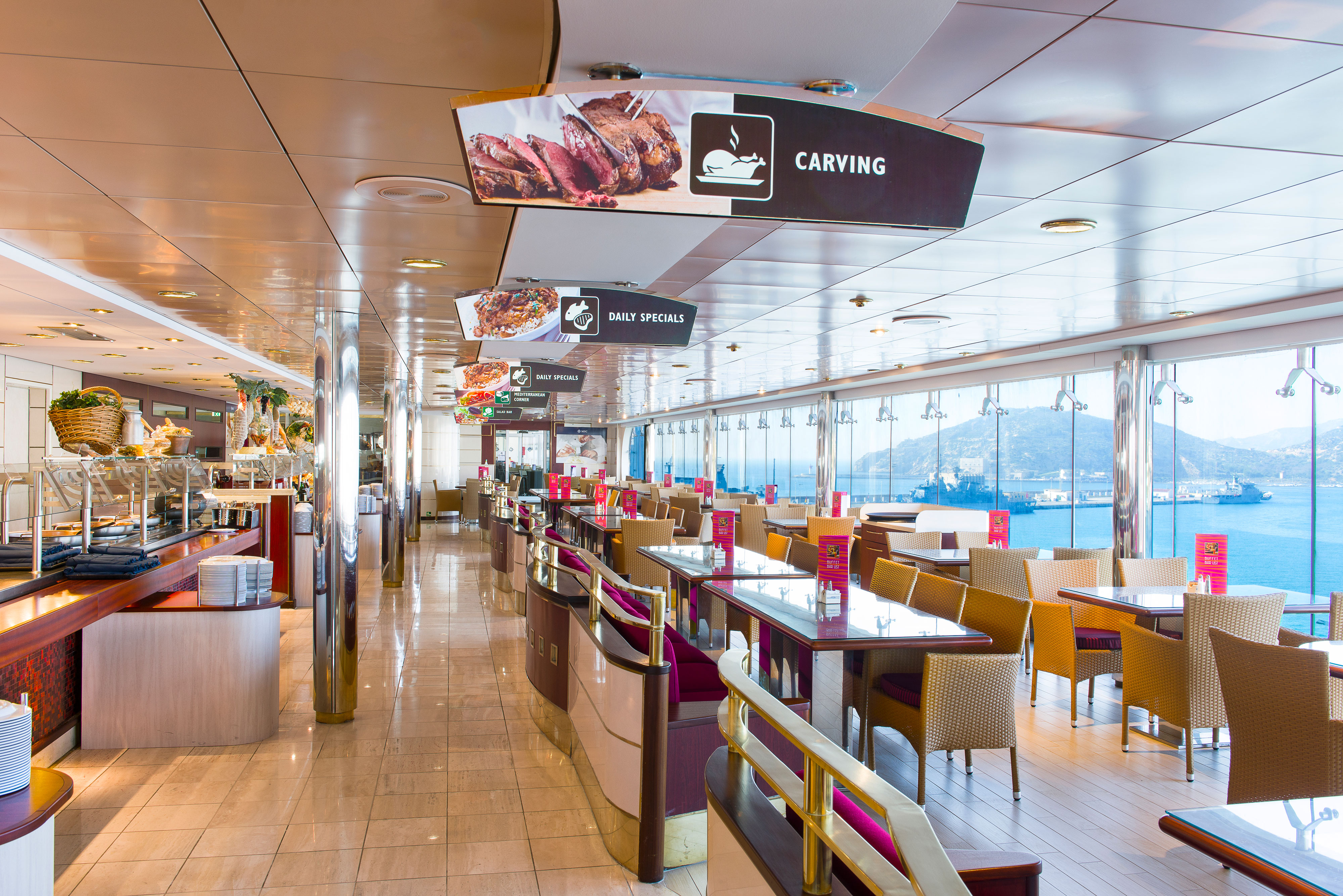Buffetrestaurangen ingår liksom á la carte-servering i huvudrestaurangen