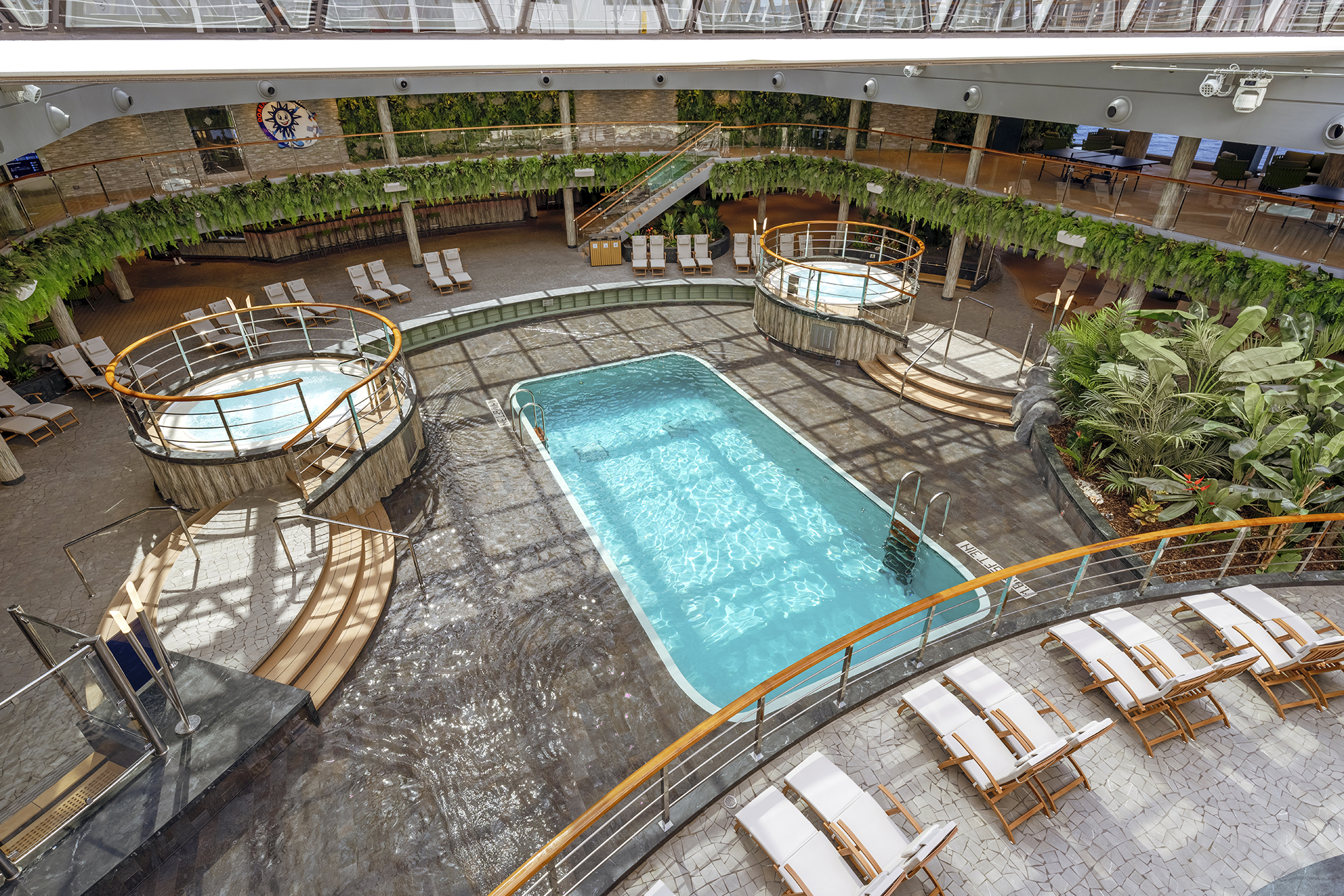 Djungelpoolen som även kan bli inomhuspool