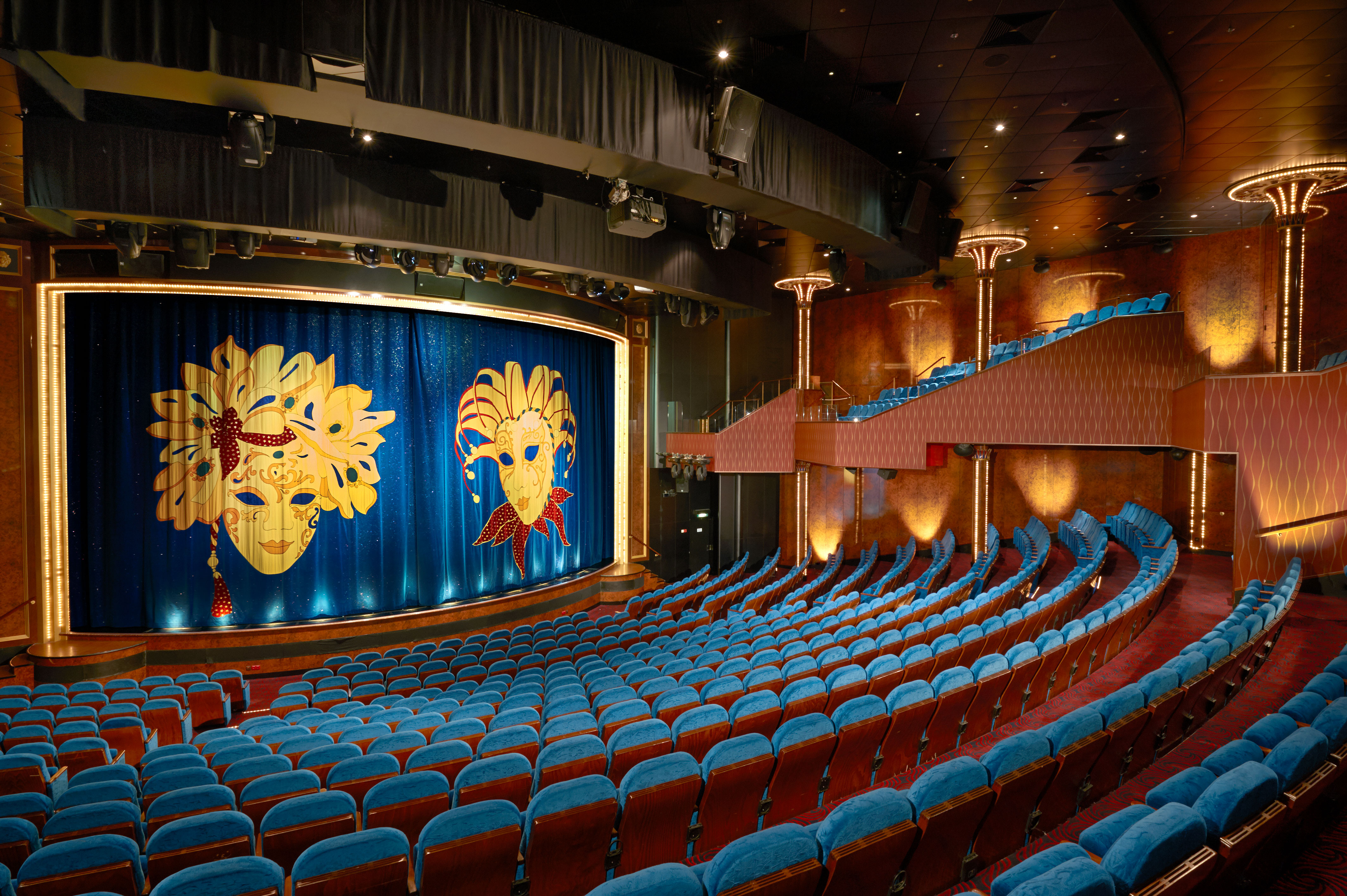 Den tre våningar höga teatern