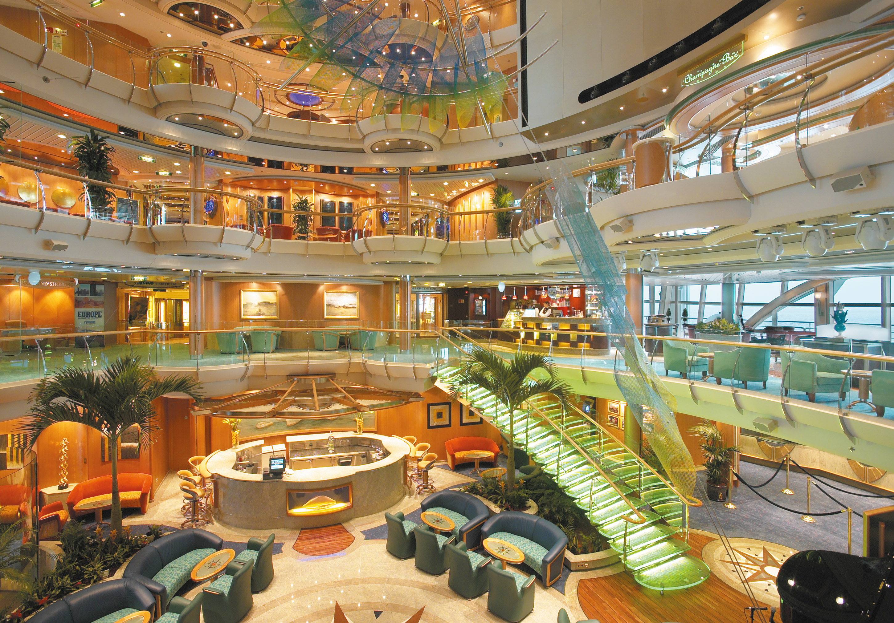 Atriet – Brilliance of the Seas hjärta
